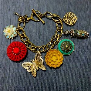 NWOT 🦋🌸🪲 Beautiful Vintage Style Bracelet